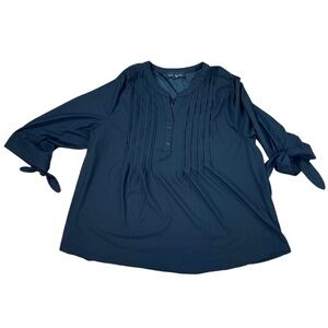 Woman’s Como Black blouse size 1X